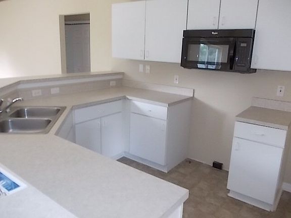 2nd image of 60 Ryland Dr