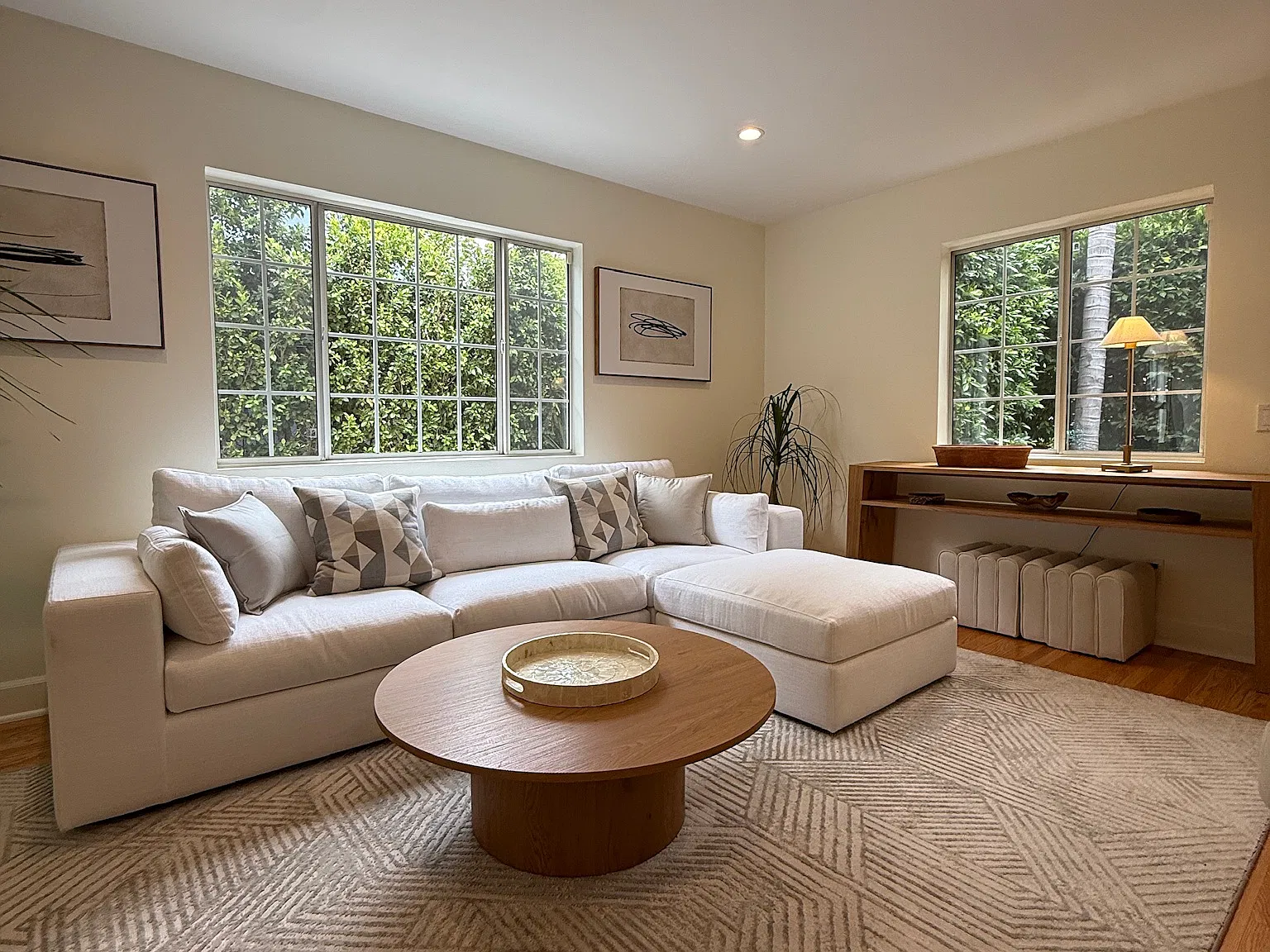 7621 Norton Ave — Photo 4