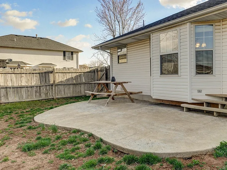 5533 S Walnut Hill Ave — Photo 16