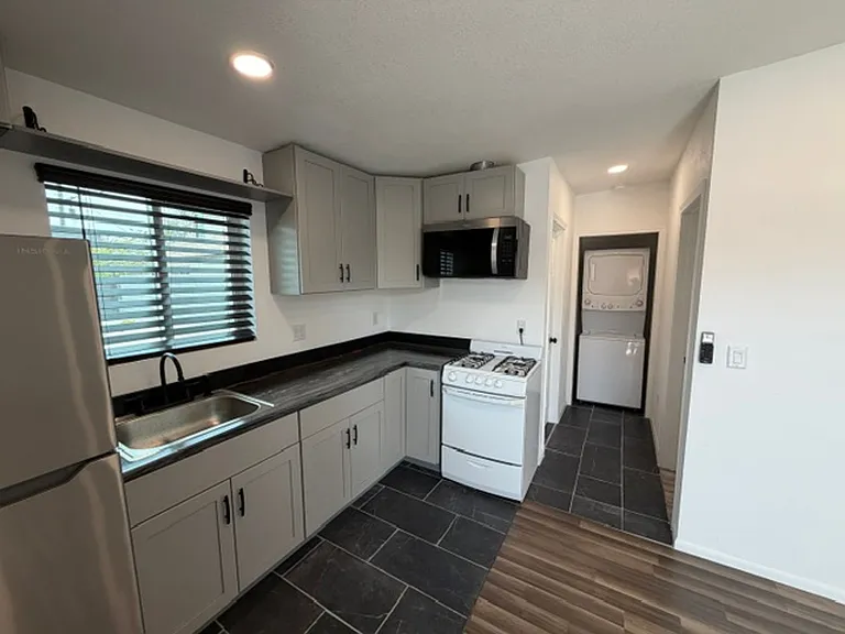 2538 W California St — Photo 4