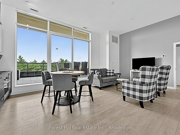 3rd image of 120 Carrick Trl #502