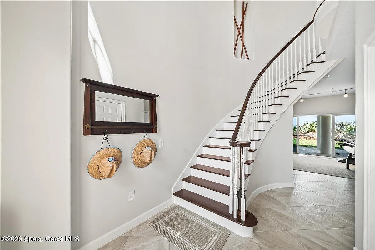 3 bed, 2.5 bath, 2608 sqft, $12,500 — Photo 4
