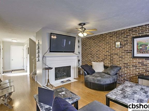 5th image of 931 S 119th Ct