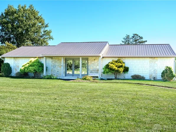 60 E Ellis Dr, Waynesville, OH 45068