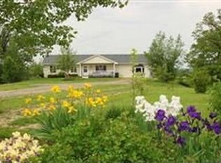 249 240th Pl, Pella, IA 50219