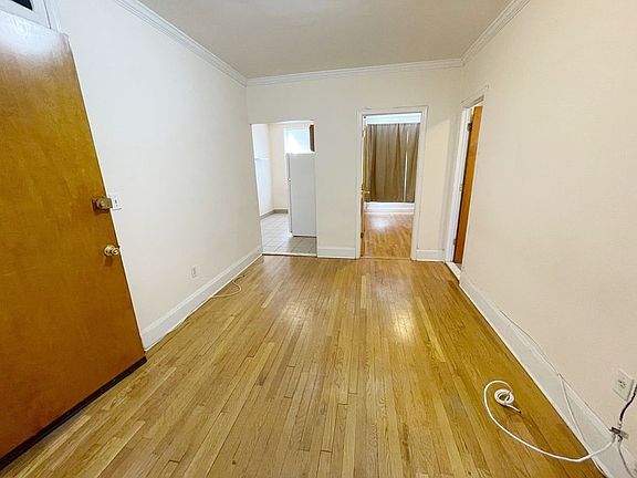 4th image of 44-07 30th Ave #1L