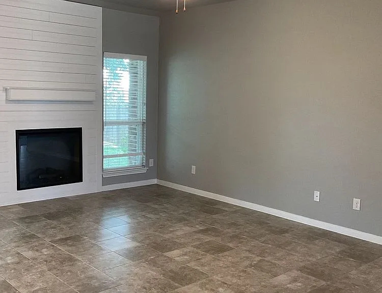 5104 Charles Loop — Photo 8