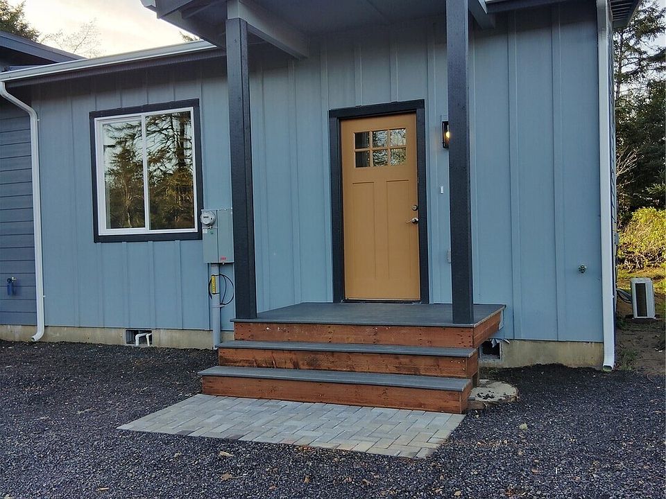 1st image of 659 -C Sunset Avenue NE