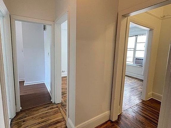 5th image of 855 Franklin Ave Unit 1H