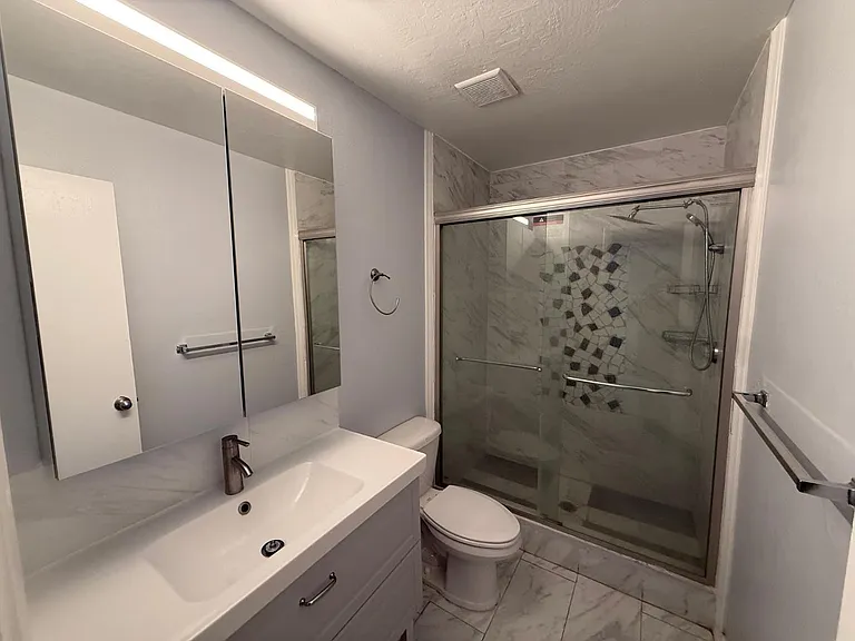 126 W Loma Vista Dr #101 — Photo 9