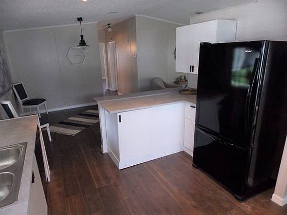 5th image of 1729 Balsam Ave