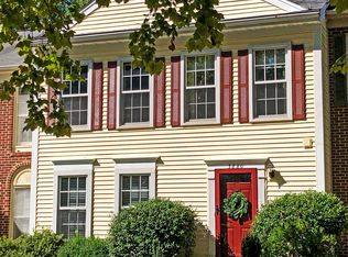 3880 Mohr Oak Ct, Fairfax, VA 22033