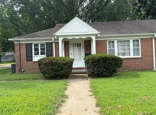 420 E Summit St, Marshall, MO 65340