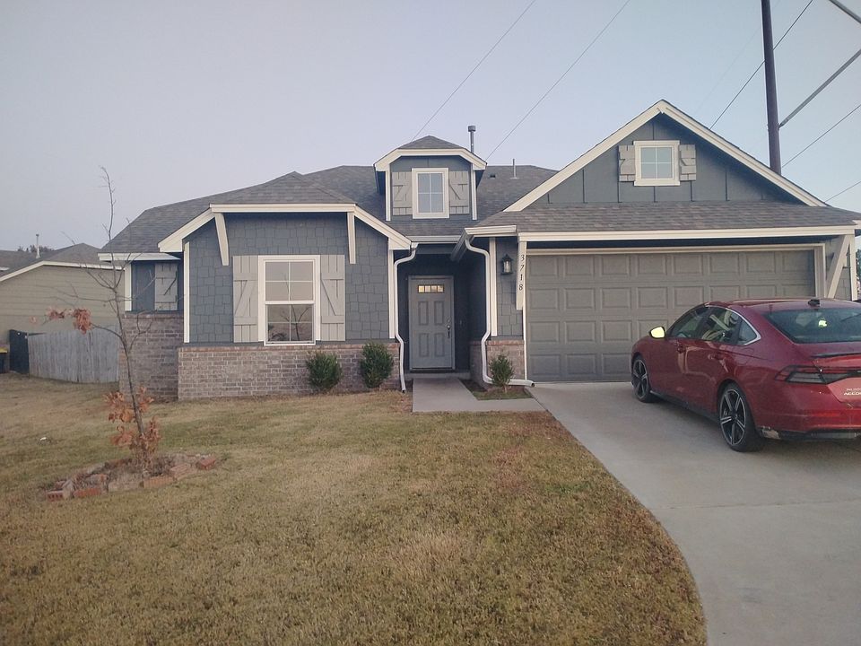 Another view of the front of the house