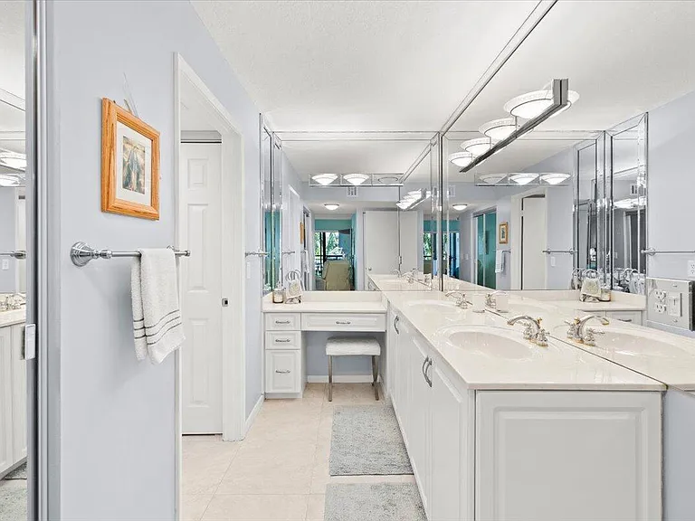 5851 Camino Del Sol #203 — Photo 18