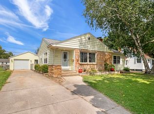 1517 E Memorial Dr, Janesville, WI 53545