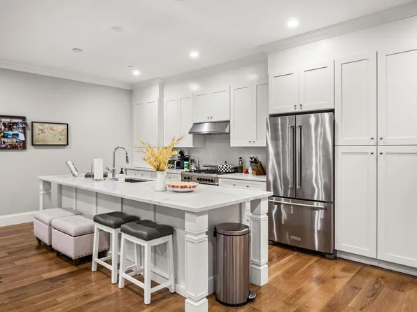 9 Ward St Unit 202, Boston, MA 02127
