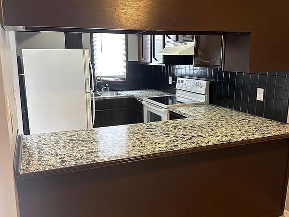 5th image of 1901 Tumbleweed St APT B