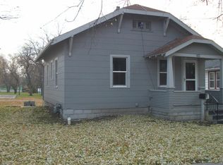 206 N Roosevelt Ave, Cherokee, IA 51012