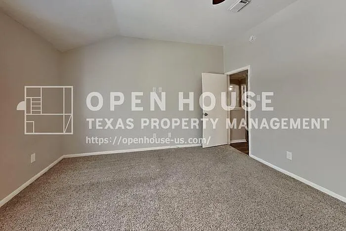 21746 Deep Pines Dr — Photo 9