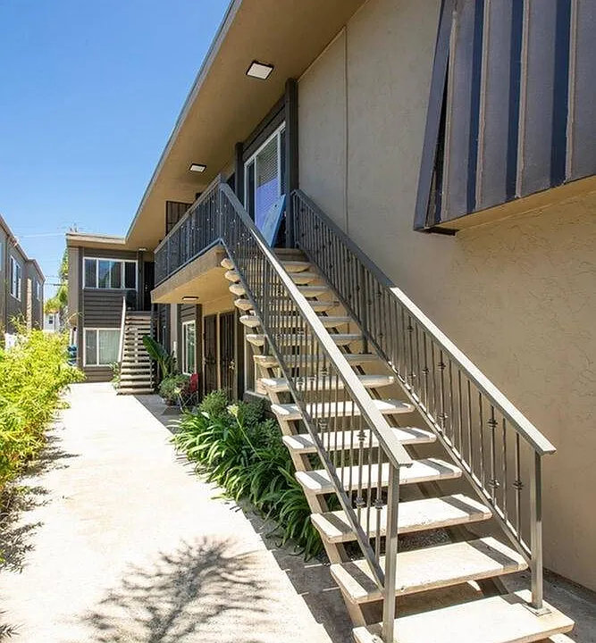 4956 Cape May Ave San Diego CA-Stairwell Path
