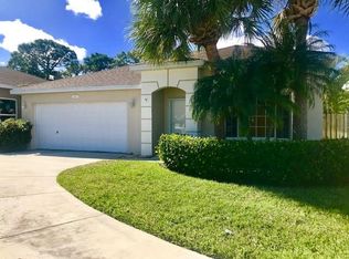 2492 SE Springtree Pl, Stuart, FL 34997