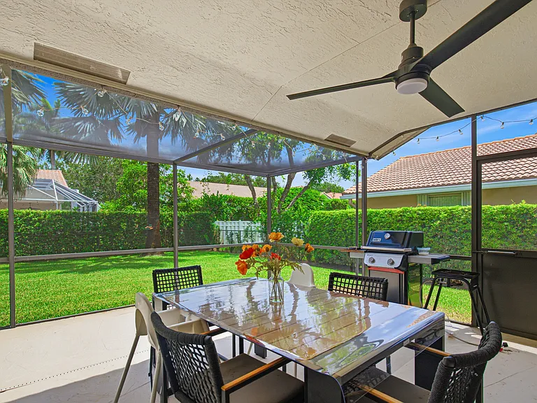 10027 NW 56th Ct — Photo 42