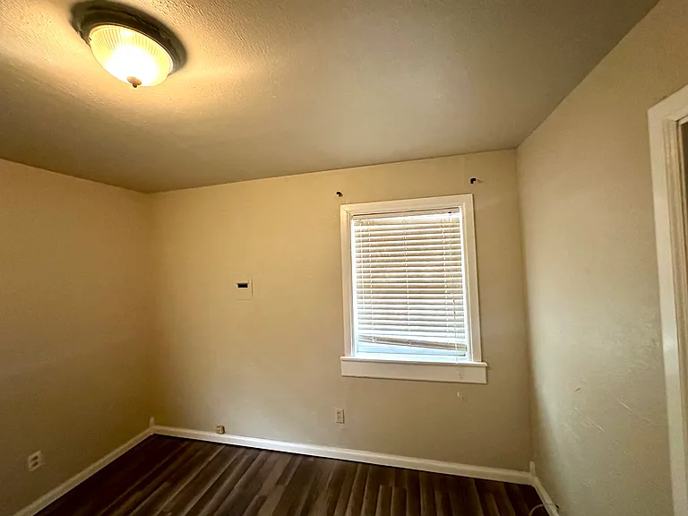 1405 Carlisle Ct — Photo 13