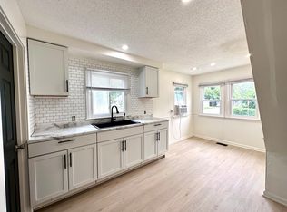 7283 Packard Ave, Warren, MI 48091