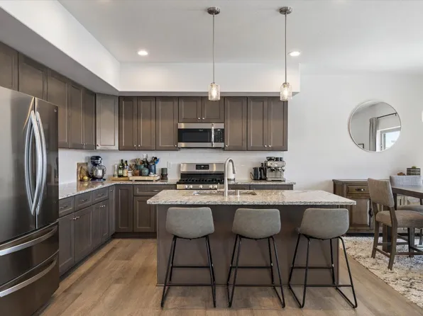 5611 W 32nd Ave, Kennewick, WA 99338