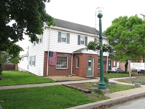 3rd image of 118 E Van Buren St