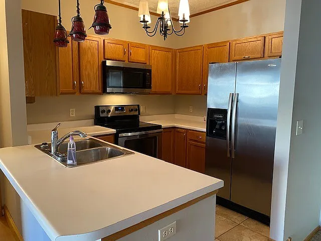2 bed, 2.0 bath, 1550 sqft, $2,195 — Photo 2