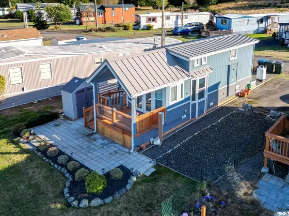 1323 McDonald St, Port Angeles, WA 98363