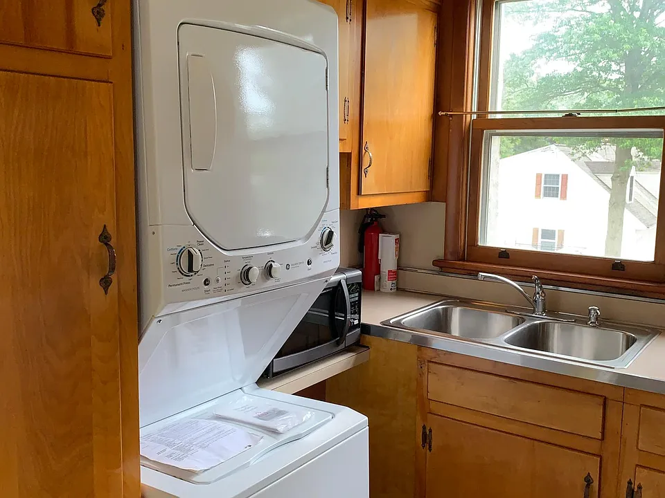 150 W Richardson Ave #2