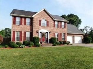 134 Willard Cir, Hurricane, WV 25526