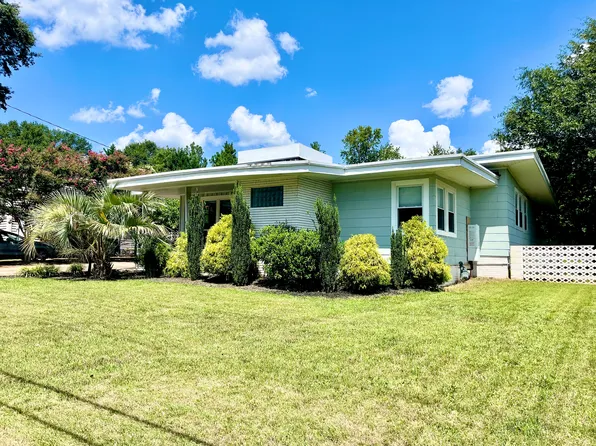 19 Holmes Dr, Greenville, SC 29609
