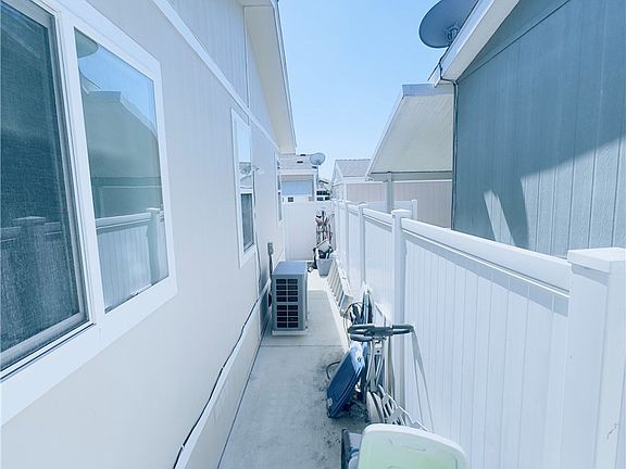 4th image of 11 Pine Via