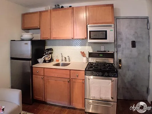 Rented by R New York | media 3