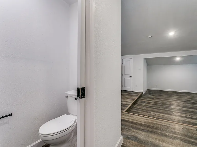 1535 Carnation Dr — Photo 24
