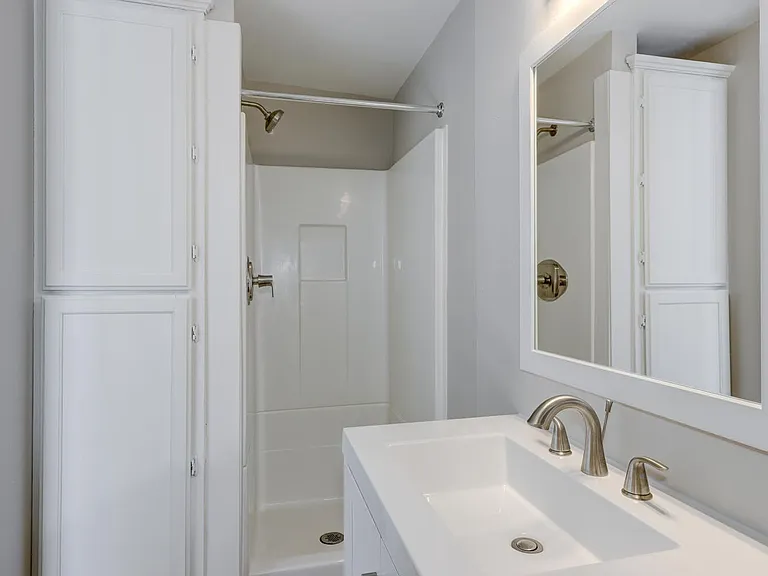 Large Fully Remodeled 3 Bedroom Duplex in Nampa — Photo 18