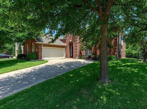 4th image of 308 Owen Oaks Dr