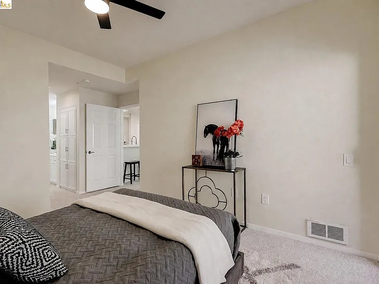 200 Caldecott Ln #108 — Photo 20