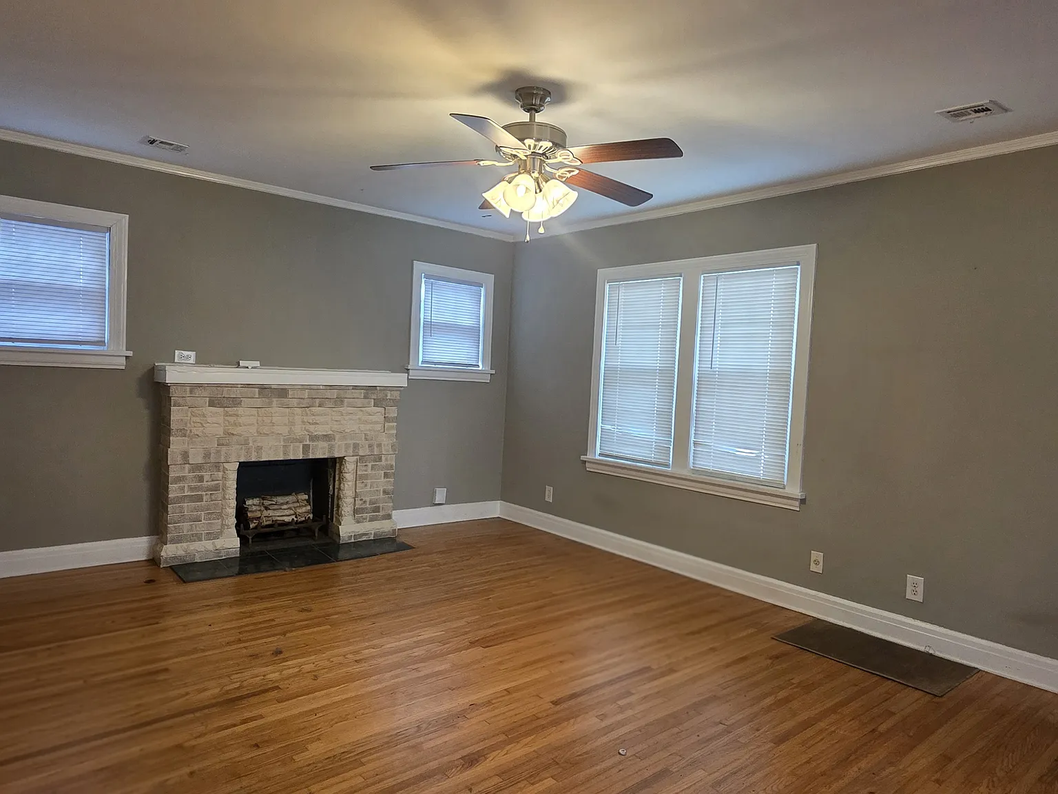 3 bed, 1246 sqft, $1,600 — Photo 1