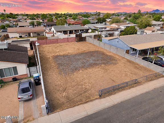 2nd image of 4822 W ALMERIA Road #93