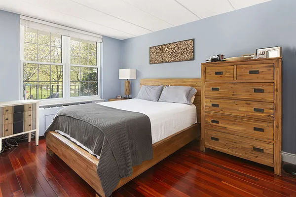 Sold by Brooklyn Real Inc | media 8