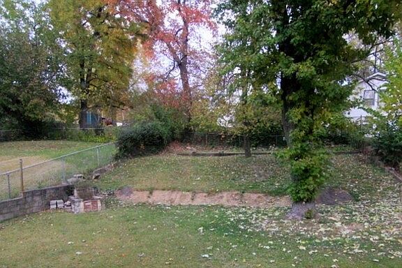 3rd image of 9964 Valley Dr