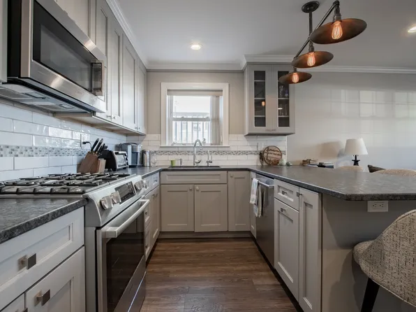 521 Ocean Ave APT 9, Avon By The Sea, NJ 07717