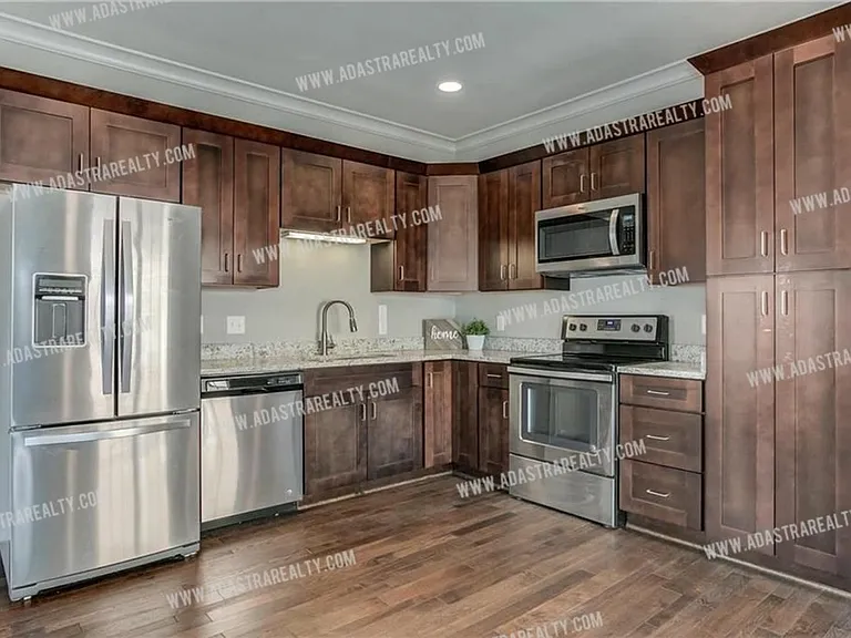 15852 Valley View Dr — Photo 6