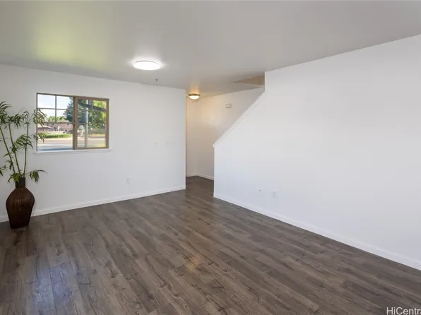 91-1269 Kamaaha Ave APT 307, Kapolei, HI 96707