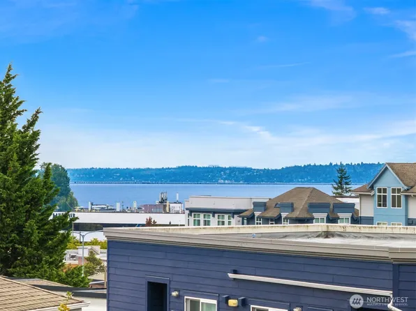 12014 98th Avenue NE #302, Kirkland, WA 98034